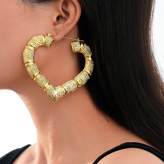 Charming Gold Earring for Any Occasion
