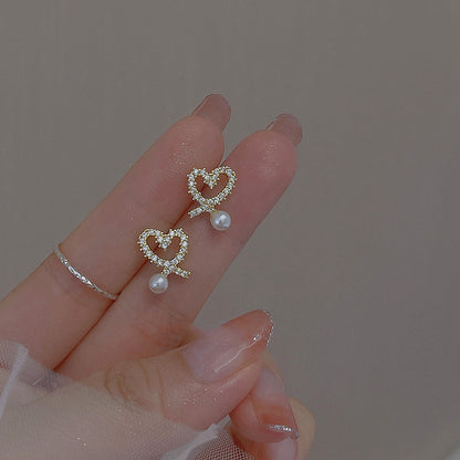 Romantic Pearl Earring for Special Moments