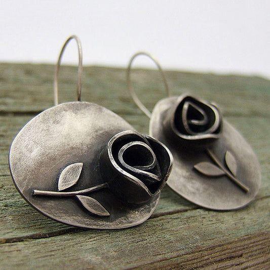 Charming Earring for Any Occasion