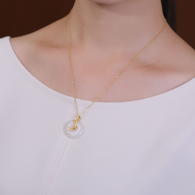 Beautiful Gold Pendant with Unique Style