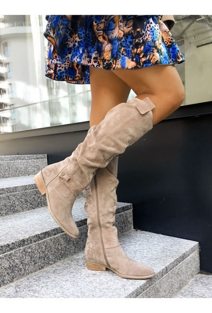 Graceful Orthopedic Boots for Modern Look