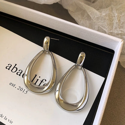 Classic Earring with Timeless Appeal
