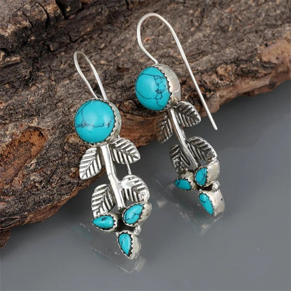 Romantic Silver Earring for Special Moments