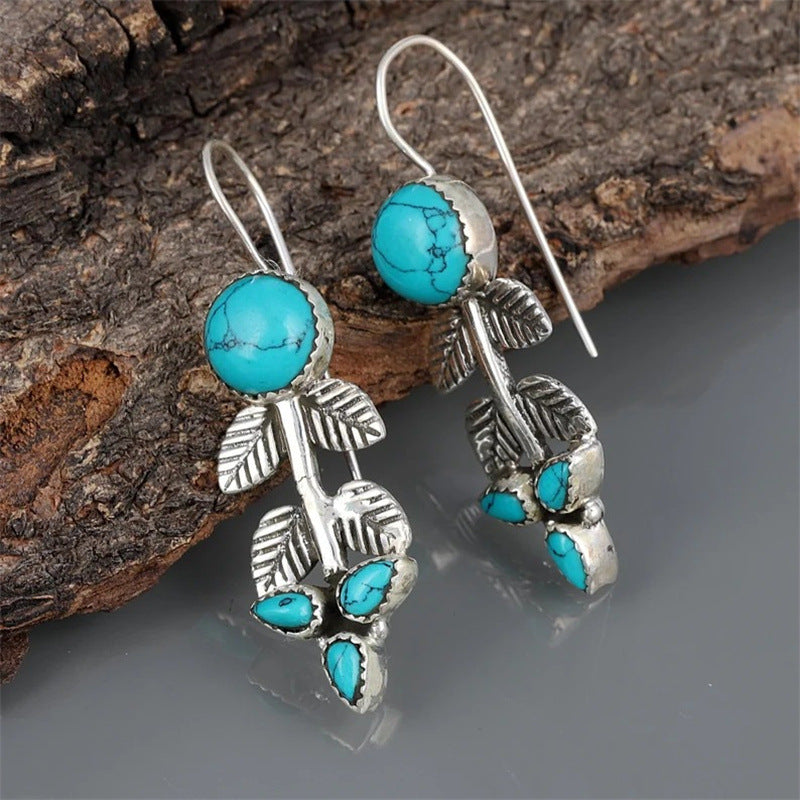 Romantic Silver Earring for Special Moments