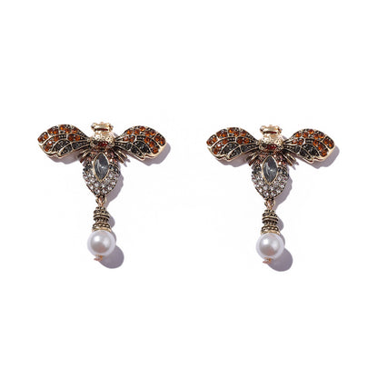 Beautiful Pearl Earring with Unique Style