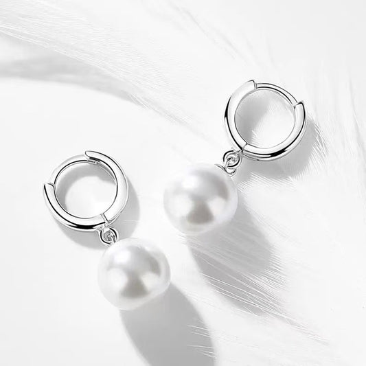 Classic Pearl Earring with Timeless Appeal