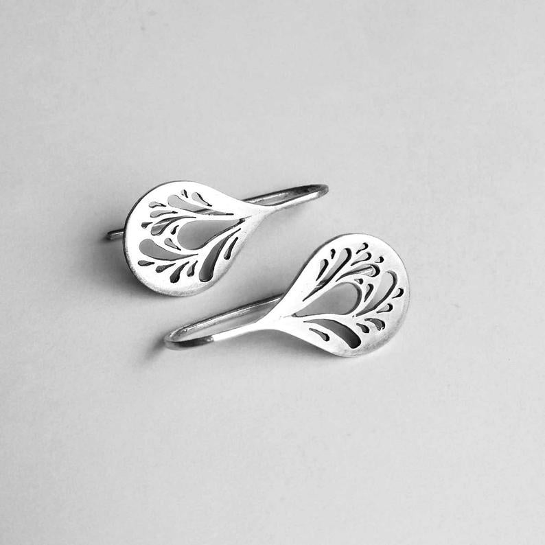 Elegant Silver Earring for Every Occasion