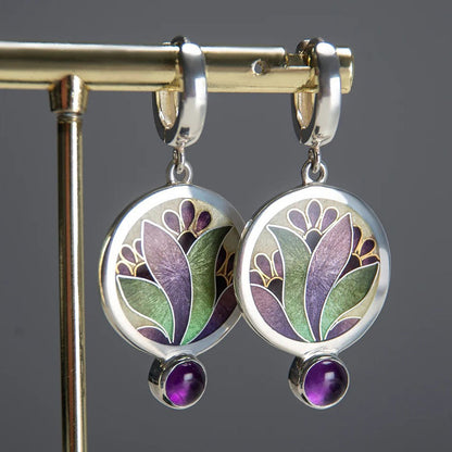 Charming Silver Earring for Any Occasion