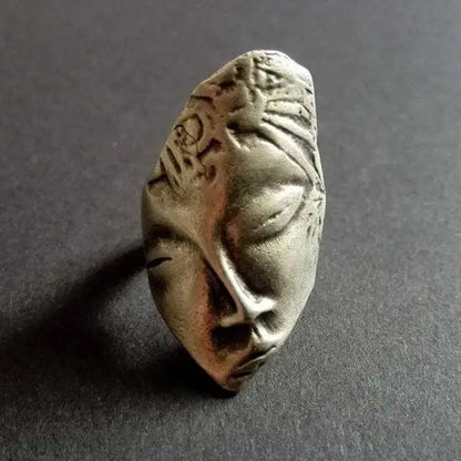 Classic Ring with Timeless Appeal
