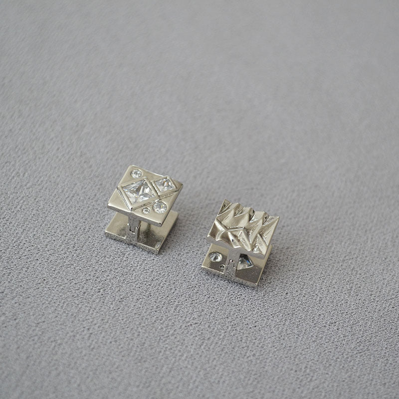 Elegant Gold Earring for Every Occasion