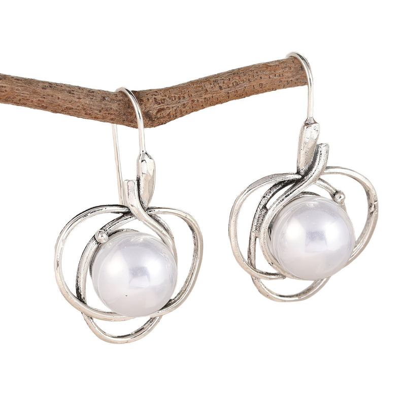 Beautiful Pearl Earring with Unique Style