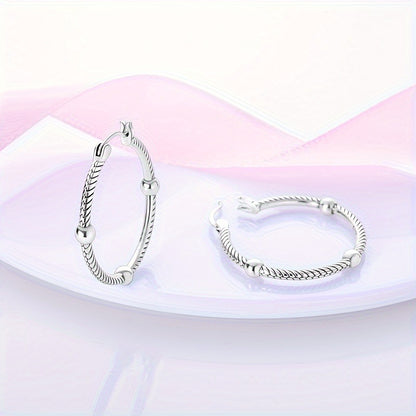 Charming Earring for Any Occasion