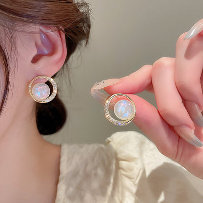 Beautiful Pearl Earring with Unique Style