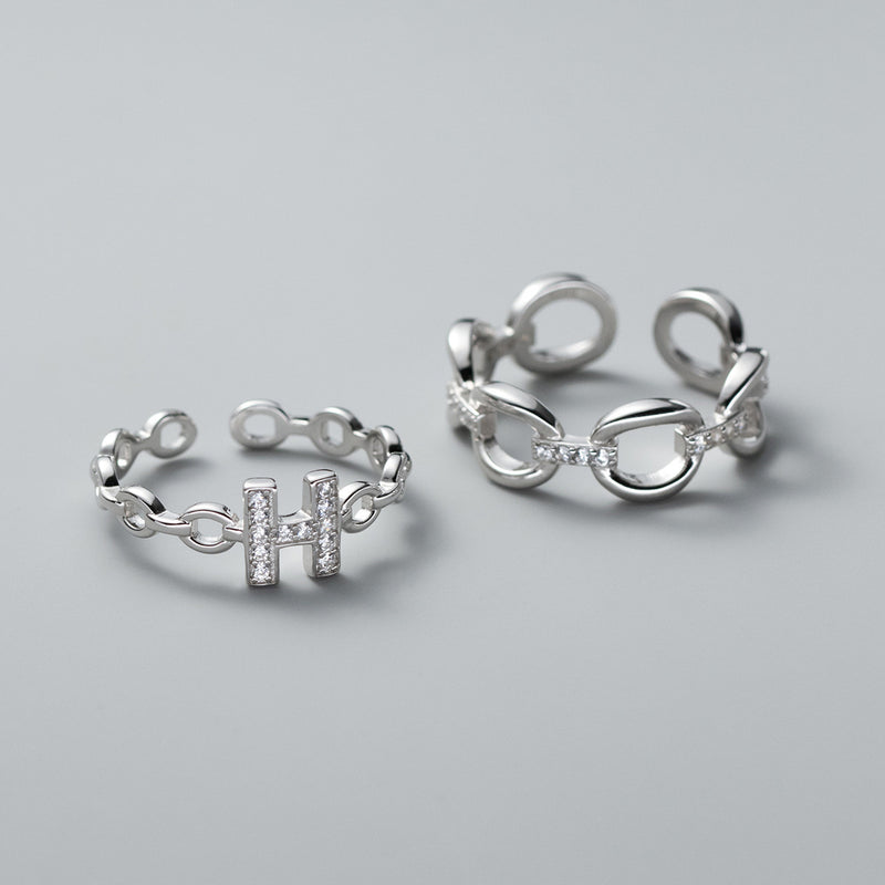Classic Chain with Timeless Appeal