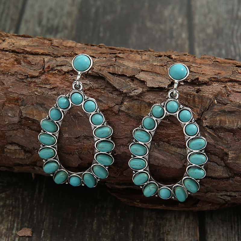 Charming Earring for Any Occasion