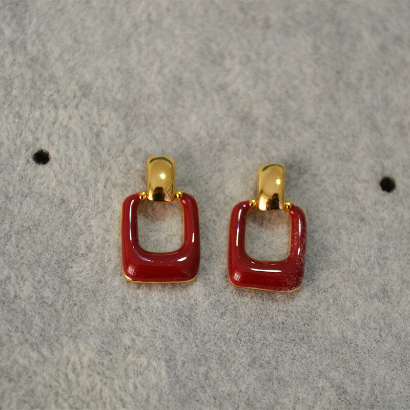 Elegant Gold Earring for Every Occasion