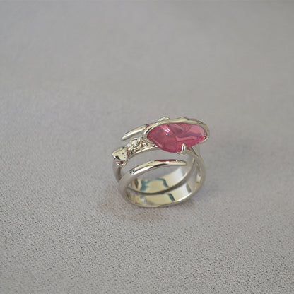 Classic Gold Ring with Timeless Appeal