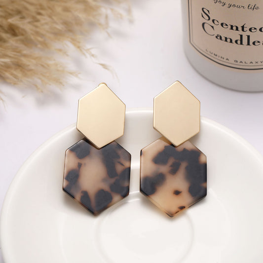Charming Earring for Any Occasion
