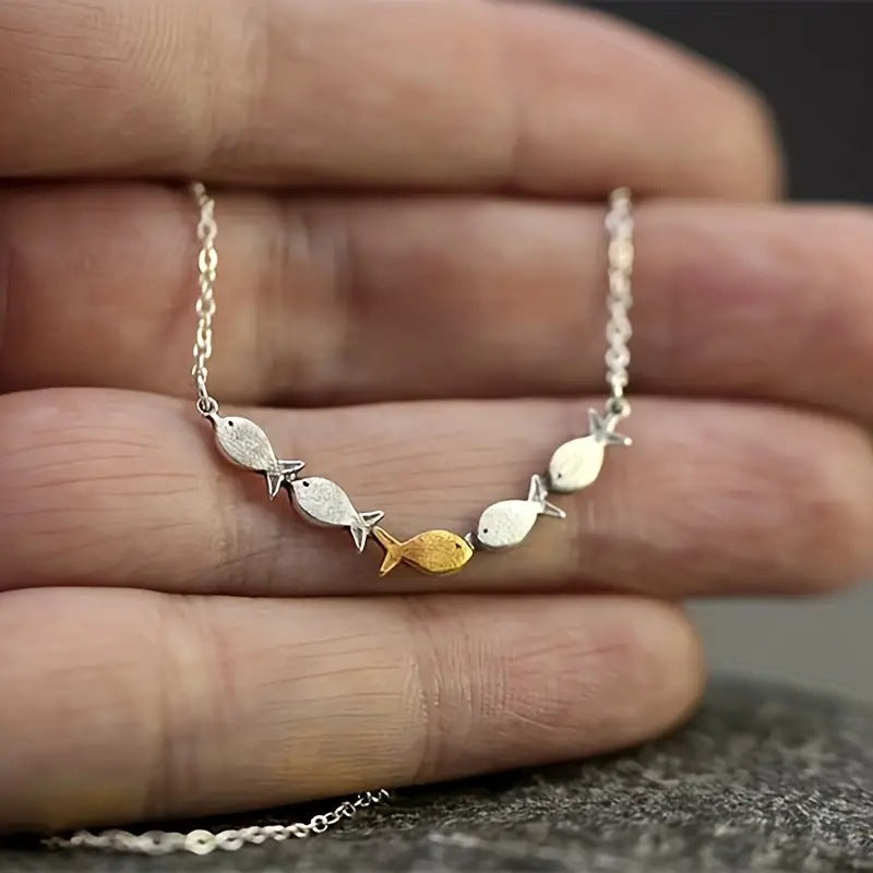 Romantic Gold Necklace for Special Moments