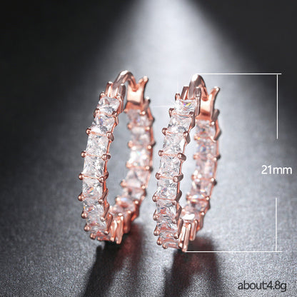 Elegant Gold Earring for Every Occasion