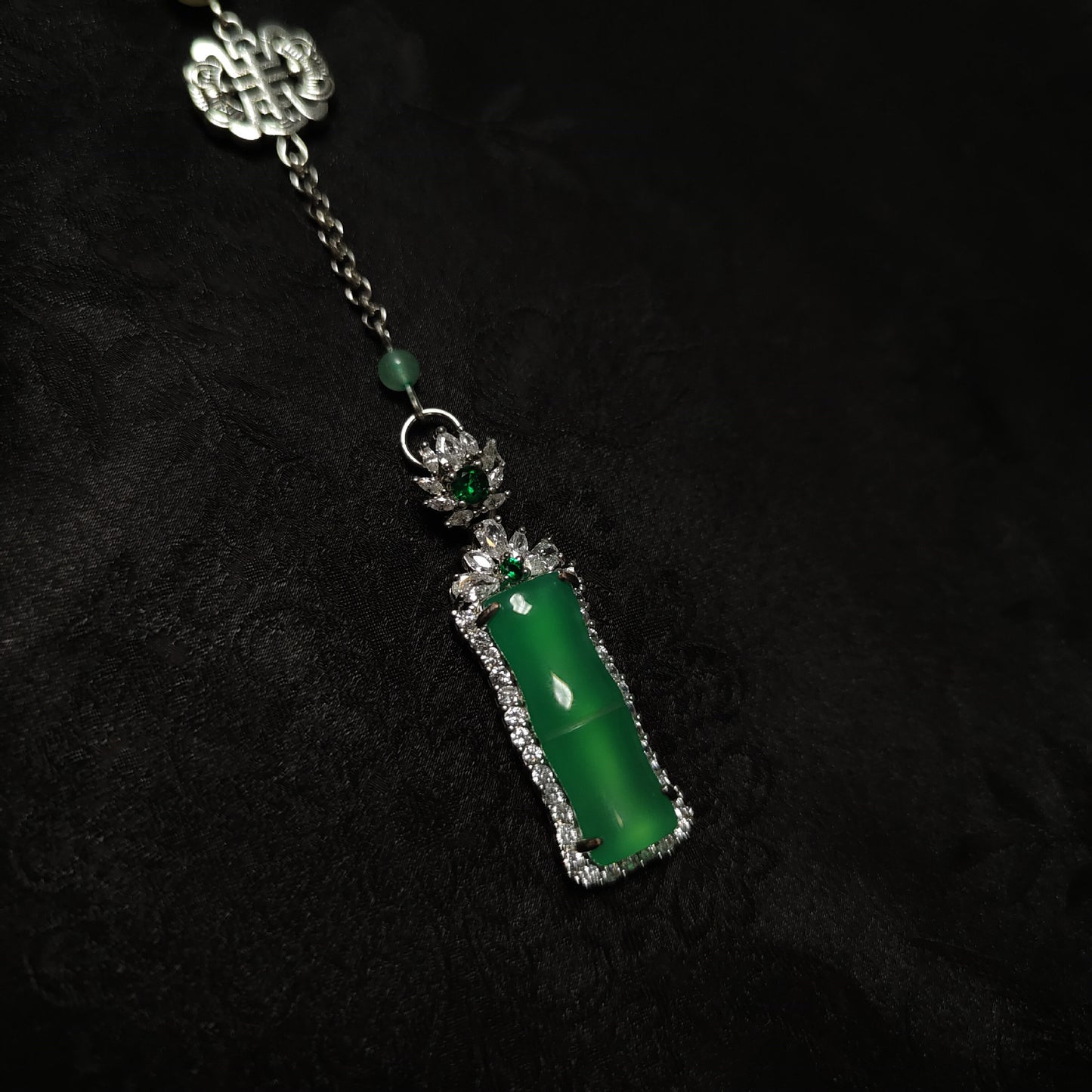 Elegant Pendant for Every Occasion