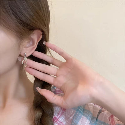Charming Earring for Any Occasion