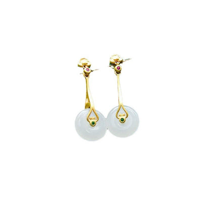Charming Silver Earring for Any Occasion