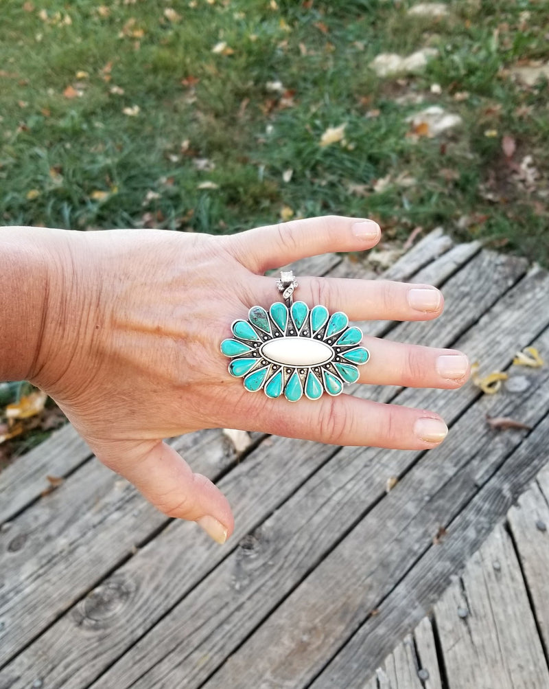 Stunning Silver Ring for Daily Wear