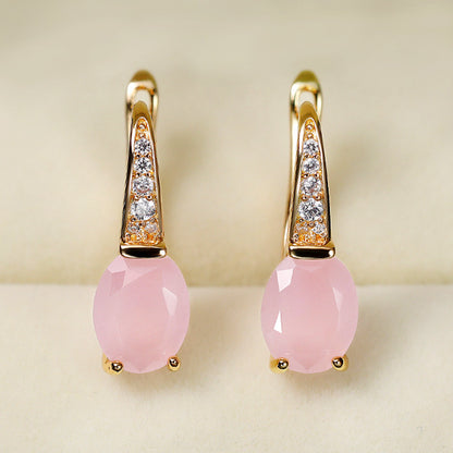 Beautiful Gold Earring with Unique Style