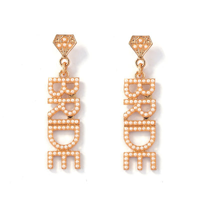 Charming Earring for Any Occasion