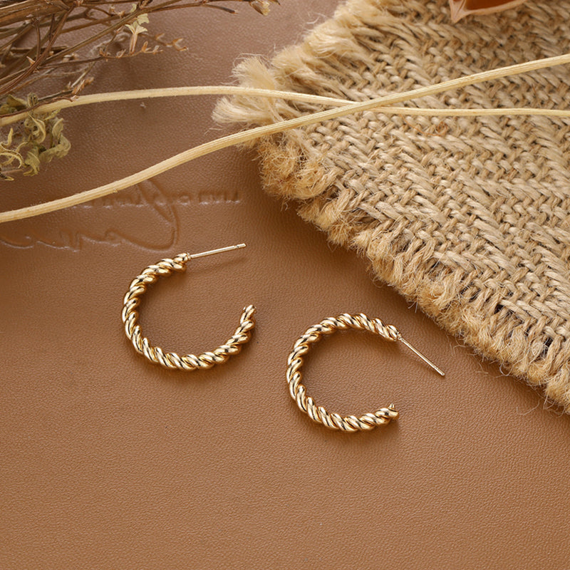Beautiful Gold Earring with Unique Style
