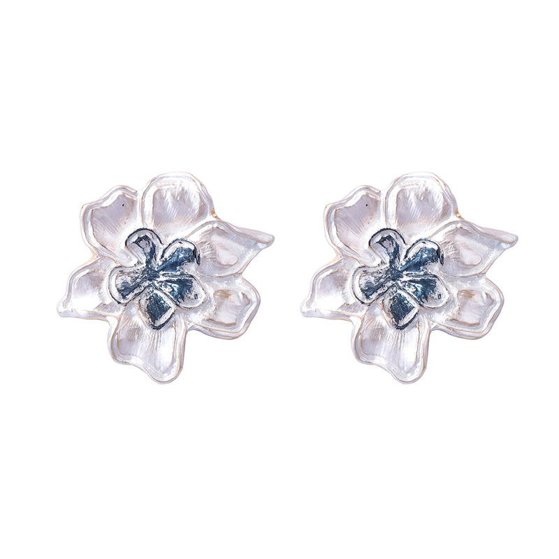 Charming Piece for Any Occasion