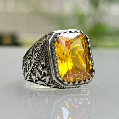 Classic Silver Ring with Timeless Appeal