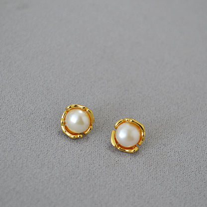 Beautiful Silver Earring with Unique Style