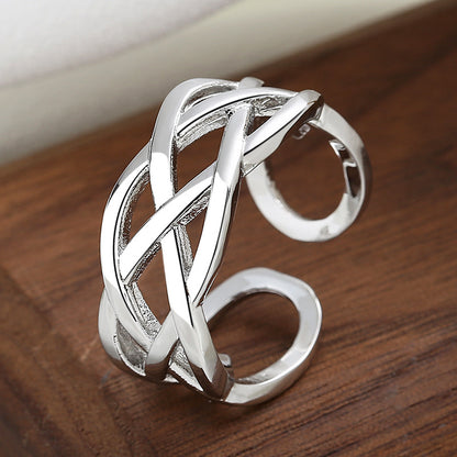 Classic Silver Ring with Timeless Appeal