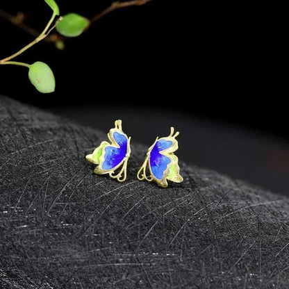 Romantic Silver Earring for Special Moments