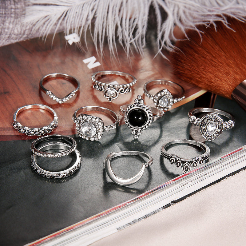 Classic Silver Ring with Timeless Appeal