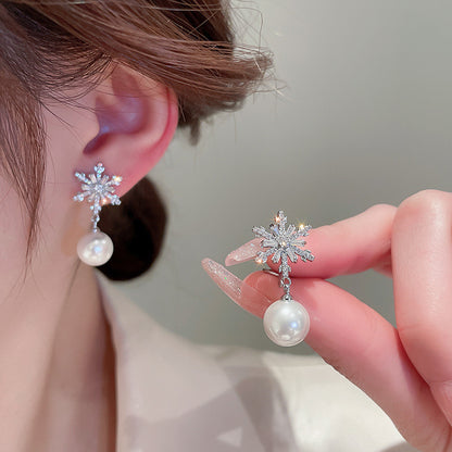 Stunning Pearl Earring for Daily Wear