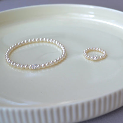Romantic Pearl Bracelet for Special Moments