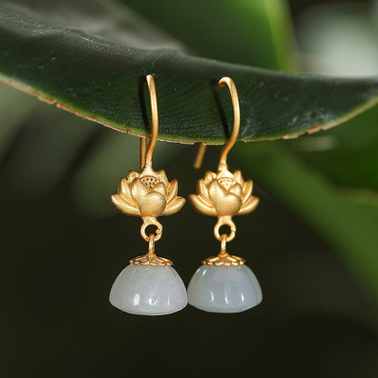 Charming Gold Earring for Any Occasion