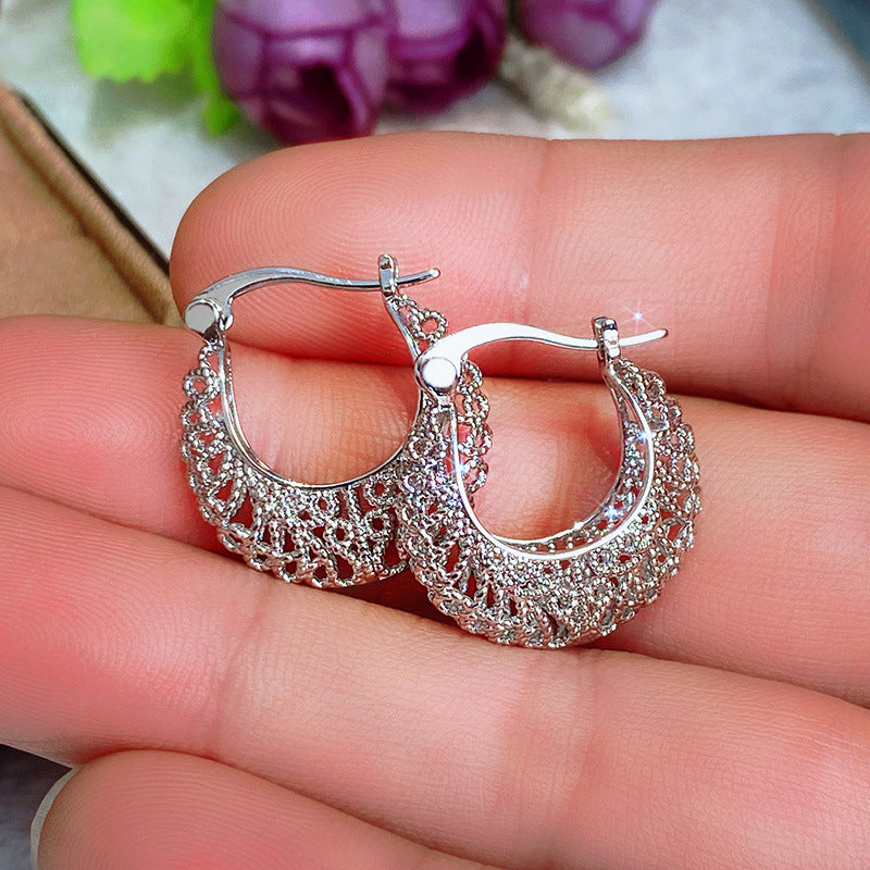 Charming Earring for Any Occasion