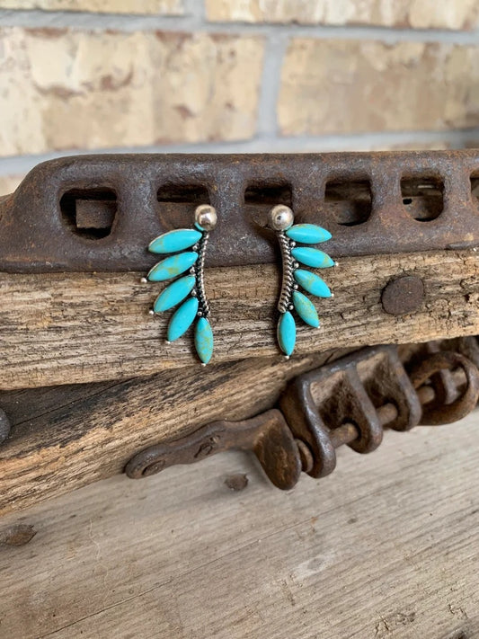 Charming Earring for Any Occasion