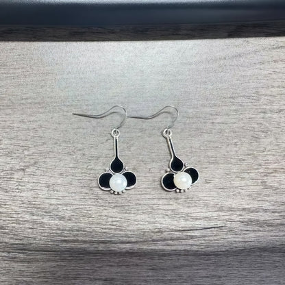 Beautiful Pearl Earring with Unique Style