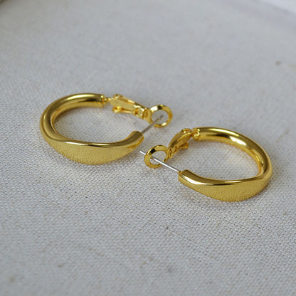 Elegant Silver Earring for Every Occasion