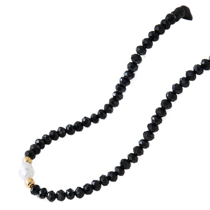 Beautiful Pearl Necklace with Unique Style