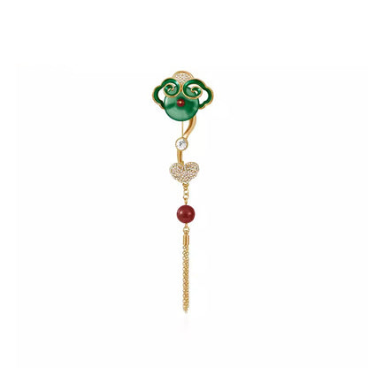 Classic Silver Piece with Timeless Appeal