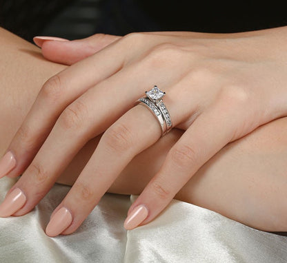 Beautiful Set with Unique Style