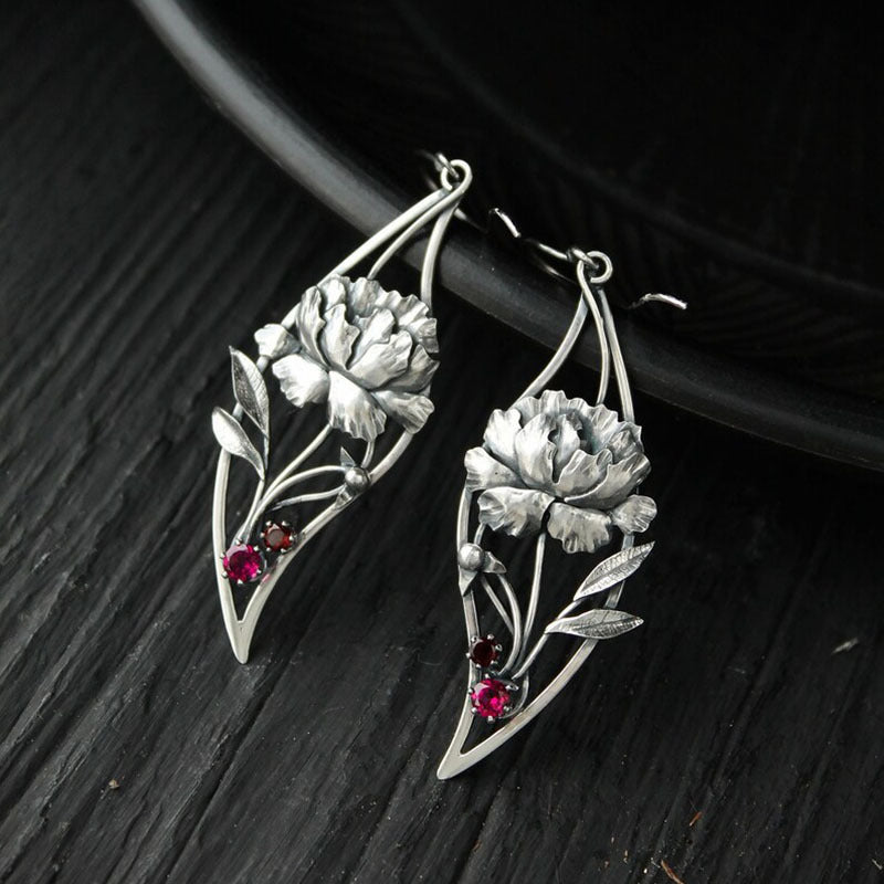 Elegant Silver Earring for Every Occasion