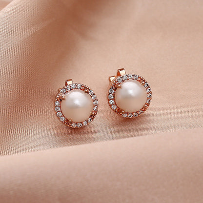 Beautiful Pearl Earring with Unique Style