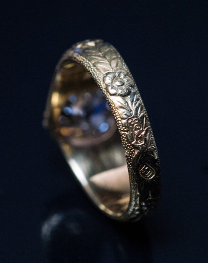 Beautiful Gold Bracelet with Unique Style